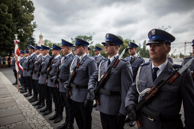 Obchody Święta Policji pod Łódzkim Domem Kultury