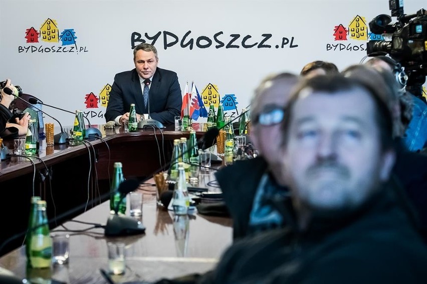 Prezydent Bydgoszczy czuje się zagrożony przez kiboli Zawiszy [ZDJĘCIA]
