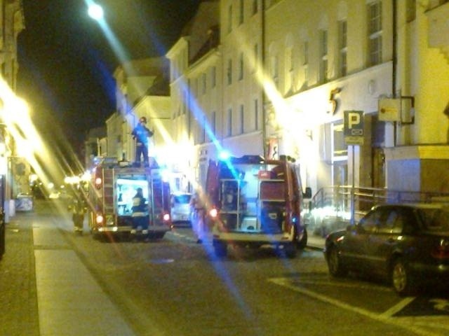 Rozlany we wtorek wieczorem kwas strażacy unieszkodliwili...