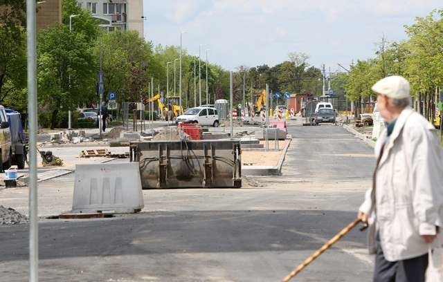 Torunianie narzekają na trwający na ul. Gagarina remont i wątpią w to, że zakończy się on w terminie