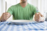 Fakty i mity na temat głodówek. Kiedy głodówka jest niebezpieczna?