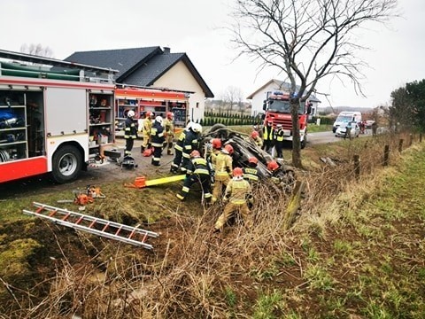 Tragiczny wypadek w miejscowości Włoki w gminie Świeszyno [zdjęcia]