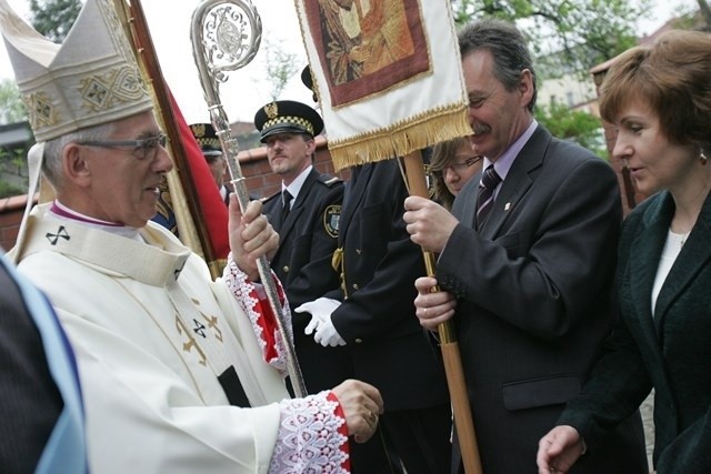 Arcybiskup Wiktor Skworc świętuje jubileusze w Bielszowicach