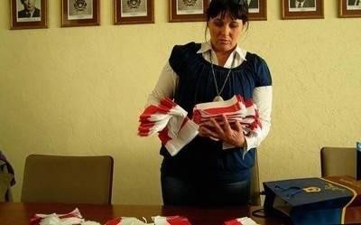Maria Zawada-Bilik wierzy, że inne miasta podchwycą tarnowski pomysł akcji "Flaga na samochód" Fot. Andrzej Skórka