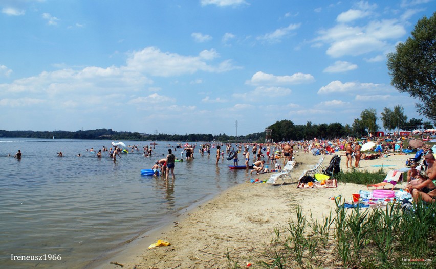 Plaża nad jeziorem Pławniowice.