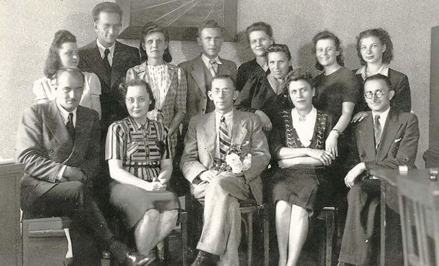 Część pracowników Zarządu Miejskiego - 13 czerwca 1945 roku