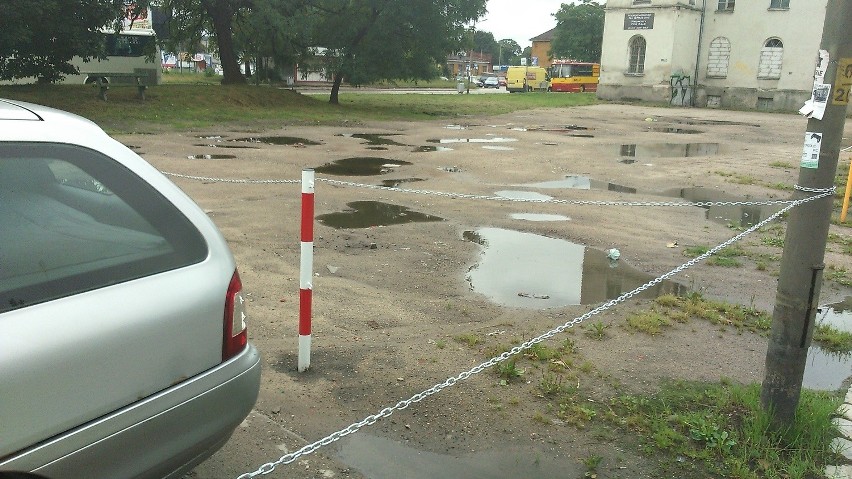 Wrocław: Panika na parkingu, koniec darmowego parkowania w pobliżu Orląt Lwowskich (ZDJĘCIA)