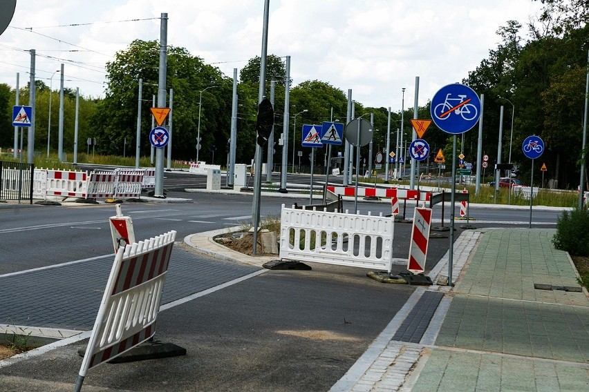 Remont Arkońskiej mocno opóźniony. Jakie są przyczyny i czym to będzie skutkować? 