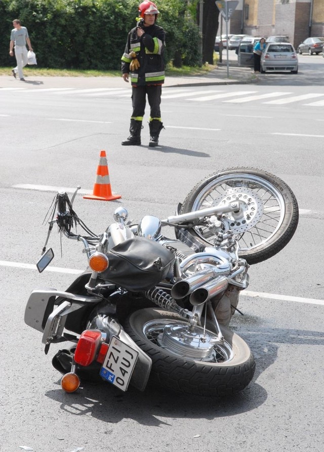 Pamiętajmy, że w kolizji auto-motocykl najczęściej poszkodowanym jest motocyklista