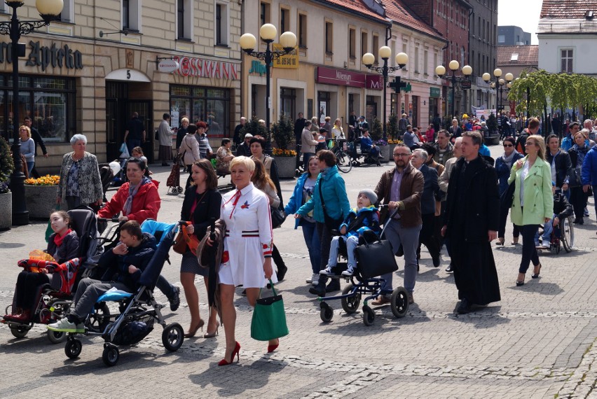Dni Godności w Mikołowie: mieszkańcy przełamują bariery wobec osób niepełnosprawnych ZDJĘCIA