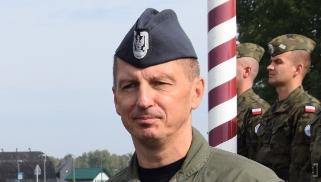 Generał brygady pilot Ireneusz Nowak szefem polskich Sił Powietrznych. To były dowódca 32 BLT w Łasku. Więcej na kolejnych zdjęciach