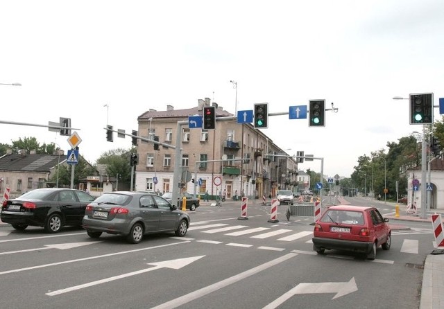 W czwartek wreszcie otwarto dla ruchu wszystkich pojazdów całe skrzyżowanie ulic Malczewskiego, Kelles-Krauza i Wernera.