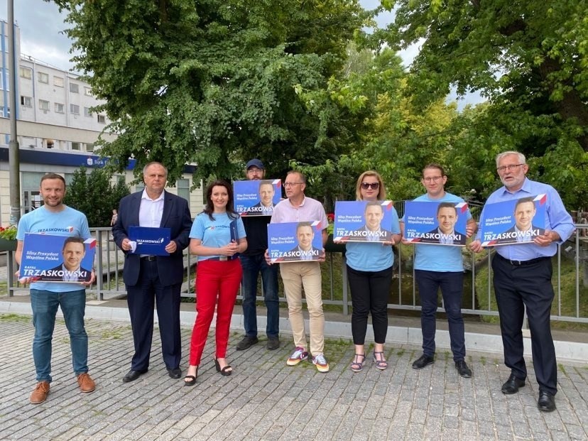 W piątek, 26 czerwca na mostku nad Silnicą w Kielcach podsumowano kampanię wyborczą Rafała Trzaskowskiego w województwie świętokrzyskim