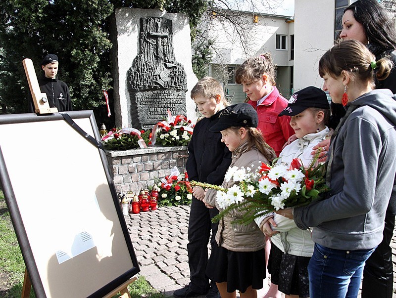 Grudziądz: Uroczystości rocznicowe pod pomnikiem Katyńskim