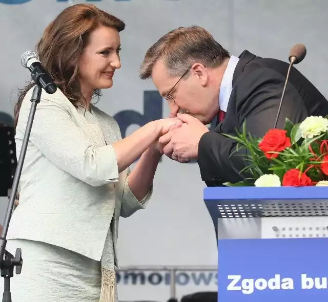 Marzena Okła-Drewnowicz oraz Bronisław Komorowski.