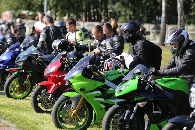 Motocyklowego Zakończenia Lata w Katowicach odbyła się w Dolinie Trzech Stawów. Do Parku Leśnego zjechali motocykliści z całegore gionu oraz sąsiednich województw