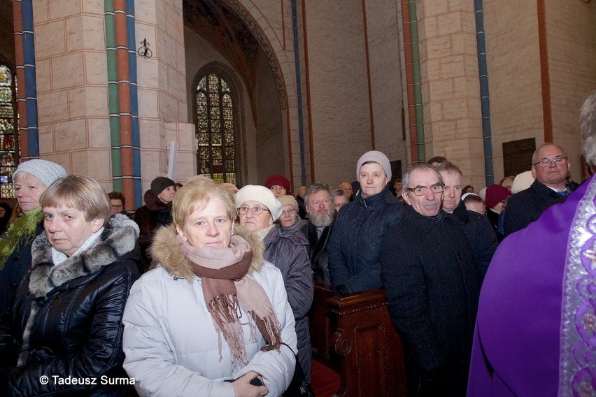 Stargard bez prezydenta. Ostatnie pożegnanie: msza w kolegiacie, kondukt żałobny, pogrzeb [zdjęcia]