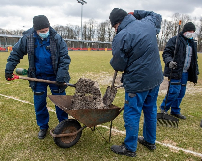 Sportowy skandal w Łodzi. Przez MOSiR Widzew nie ma gdzie trenować! ZDJĘCIA