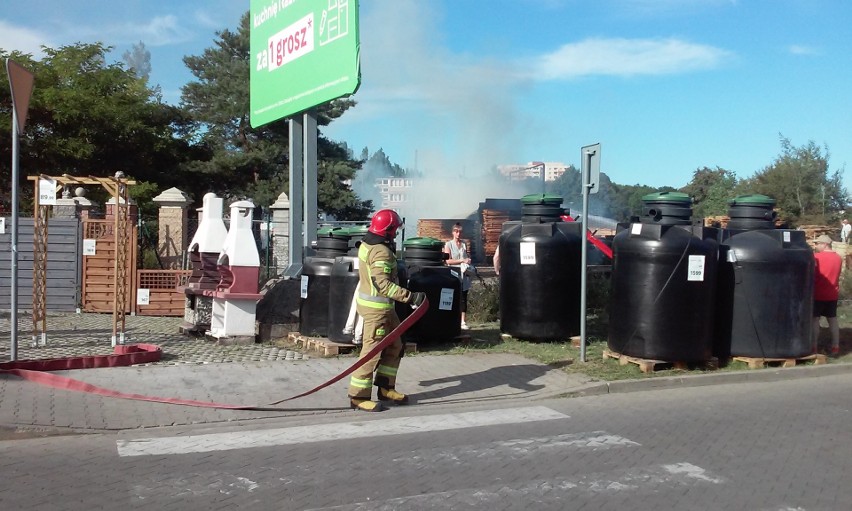 Pożar w tartaku w Szczecinie przy ul. Golisza