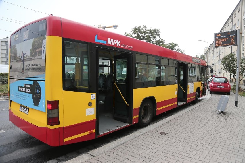 Autobus linii N -  34,39% spóźnień...
