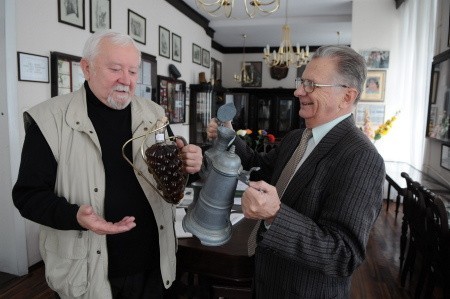 Edward Tuliszka i Edward Stankiewicz mają też winiarskie pamiątki