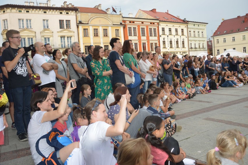 Tarnów. Pół miasta chciało mieć selfie z Mr Tartuffo (ZDJĘCIA)