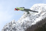 Dalekie skoki dzisiaj w Planicy. Austria wygrała konkurs drużynowy PŚ w lotach narciarskich, Polska poza podium [WYNIKI]
