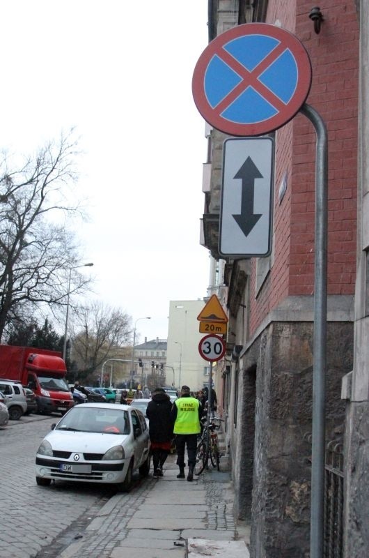 Zakaz parkowania na ul. Nowej obowiązuje od wczoraj