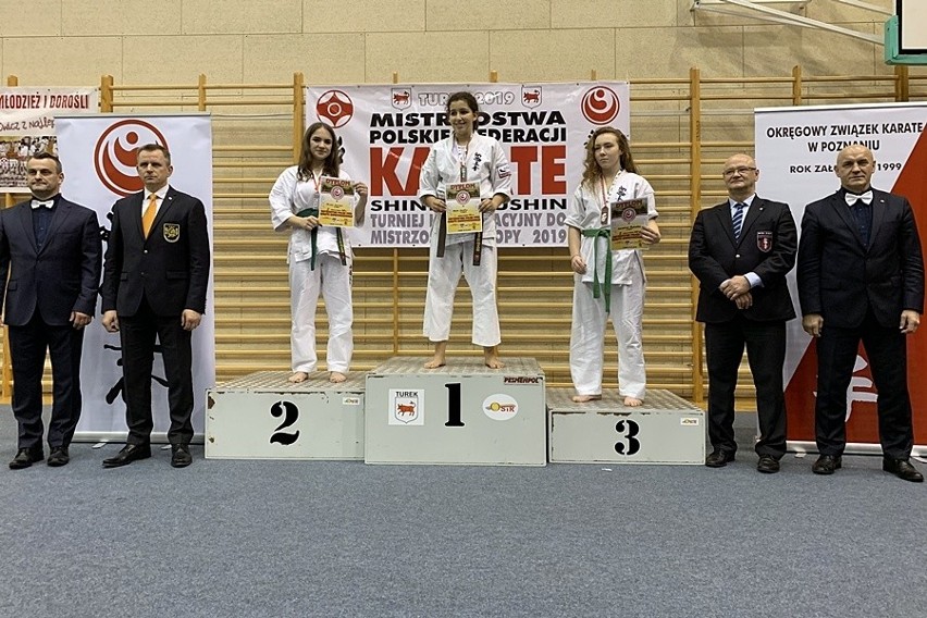 Dwa medale mistrzostw Polski zawodniczek Skarżyskiego Klubu Sportów Walki Kyokushin-Karate
