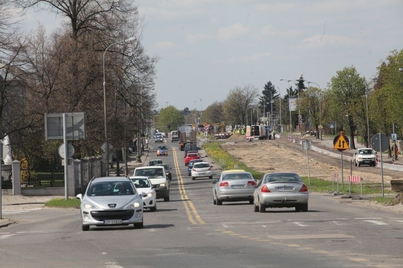 Ulica Inflancka, jak zieleniec. Nie budują, bo wciąż nie mają dokumentów i pozwoleń [wizualizacje, zdjęcia]