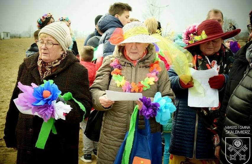 Marzanna w ogniu... czyli Skalbmierz powitał wiosnę z fajerwerkami [ZDJĘCIA]