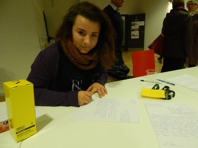 W akcji pisania listów wzięła udział m.in. Anastazja Pediasz, studentka I roku logistyki.