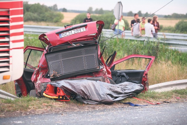 Na skrzyżowaniu nieopodal Konarzyn zginął 17-latek