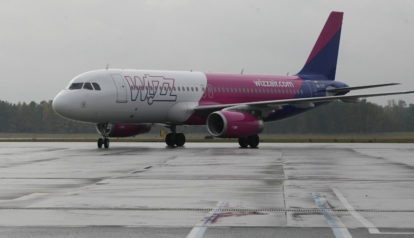 Dwa loty Wizz Air z Krakowa (W65053) oraz Wrocławia (W61897)...