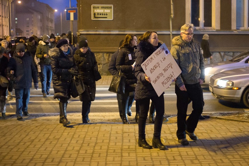 W całej Polsce trwały czarne protesty przeciwko zaostrzeniu...