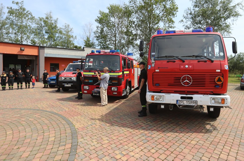 Święto i nowy wóz dla strażaków z Kołbaskowa [zdjęcia, wideo]