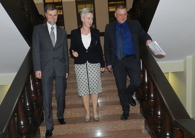 Sabina Nowosielska ze swoimi zastępcami uważa projekt budżetu za ambitny.