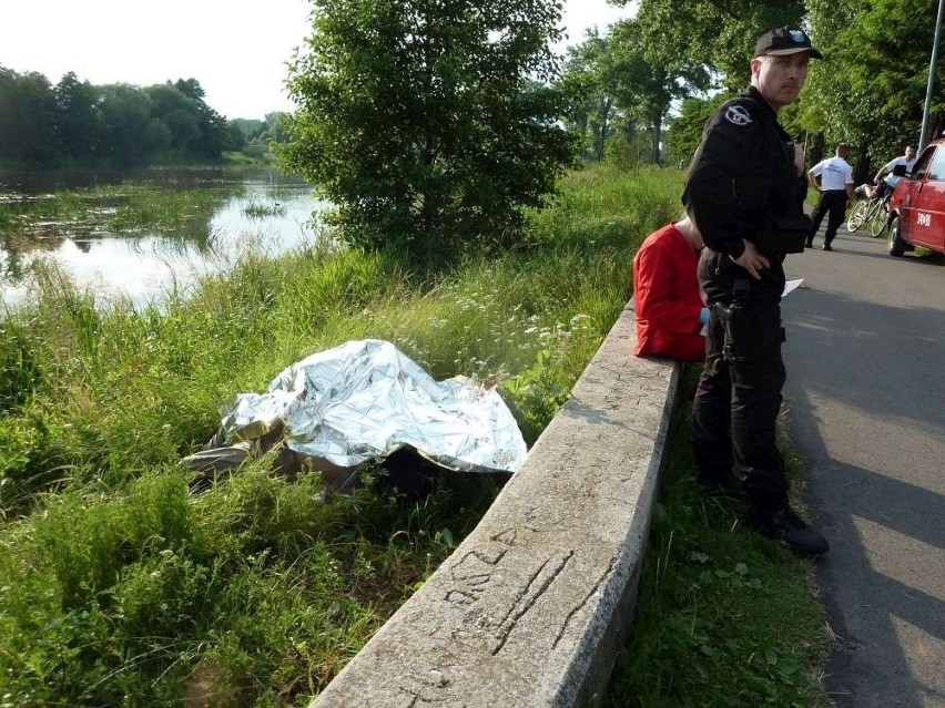 Kalisz: Zwłoki mężczyzny wyłowiono z rzeki