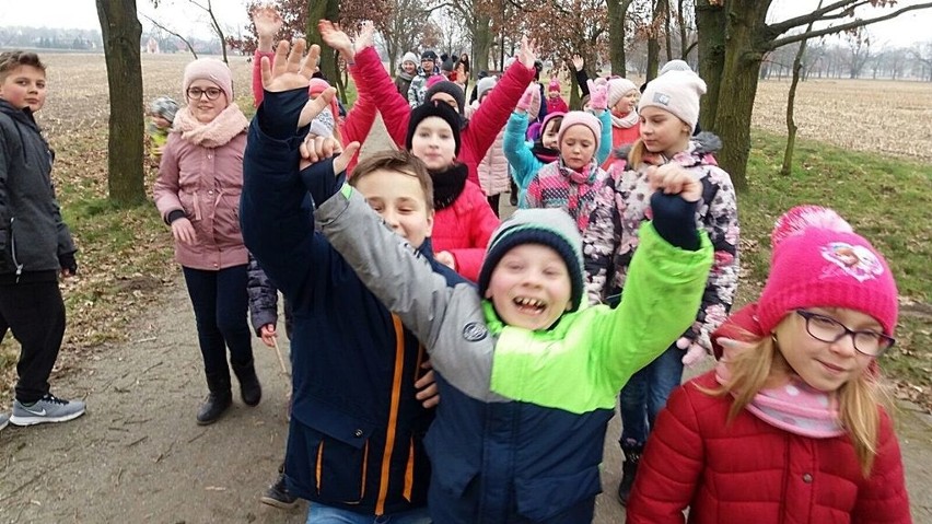 Kolejny już rok w okresie ferii zimowych, nauczyciele Szkoły...