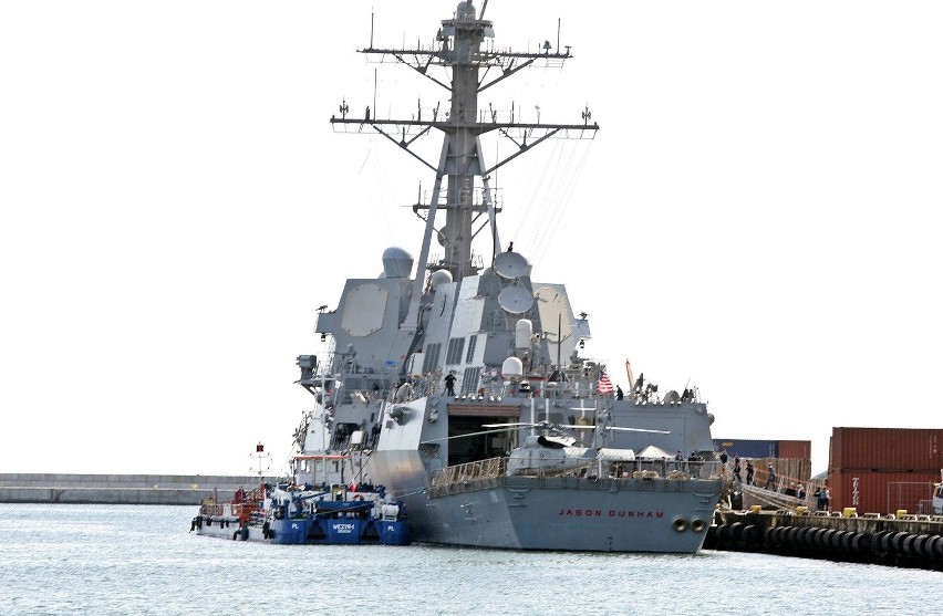 Amerykański niszczyciel USS "Jason Dunham" w Porcie Wojennym...