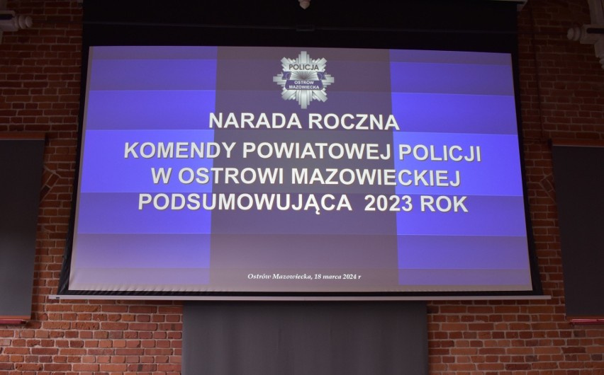 Podsumowanie roku 2023. Policja w Ostrowi Mazowieckiej zorganizowała naradę roczną w Jatkach 18.03.2024