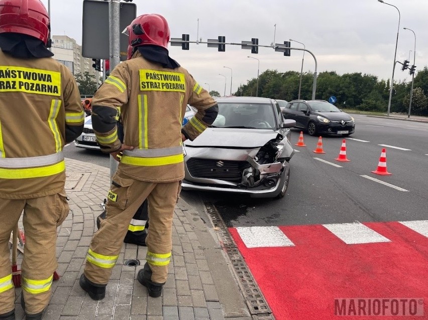 Wypadek na skrzyżowaniu Horoszkiewicza i Ozimskiej w Opolu. Jedna osoba trafiła do szpitala