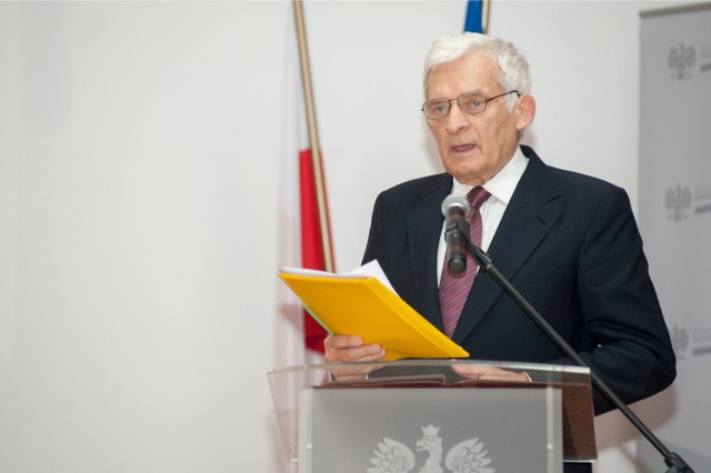 Jerzy Buzek mówił o niedociągnięciach w gospodarce wodnej