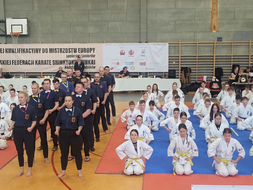 Dwa medale zawodników Sandomierskiego Klubu Karate na turnieju w Kaliszu. Osiem miejsc na podium na zawodach w Samborcu