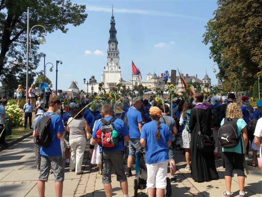 Pielgrzymka Legnicka weszła na Jasną Górę