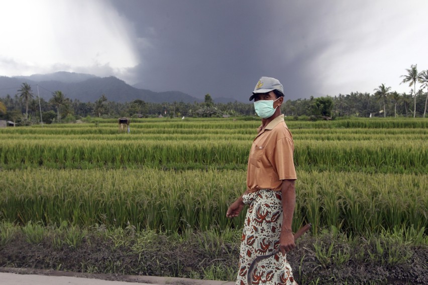 Erupcja wulkanu Agung