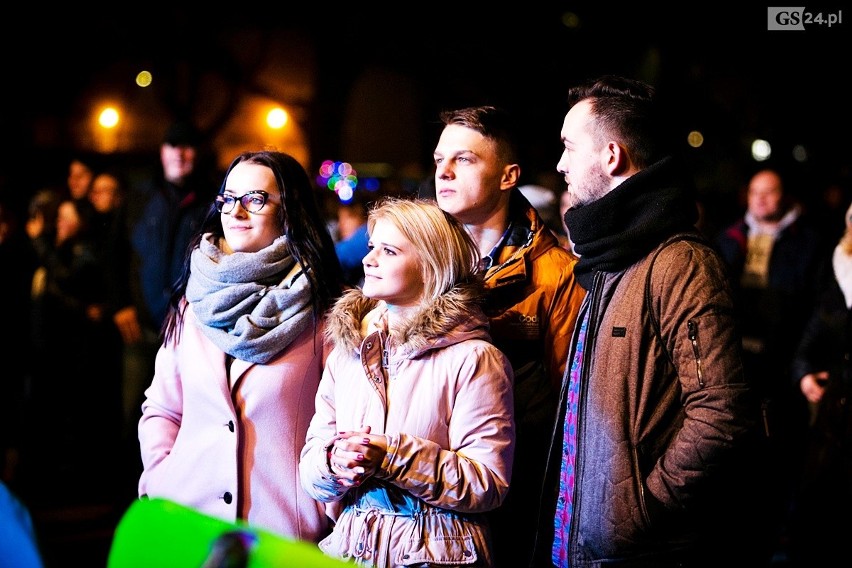 Tak się bawili szczecinianie na Sylwestrze na Jasnych Błoniach [ZDJĘCIA, WIDEO] 