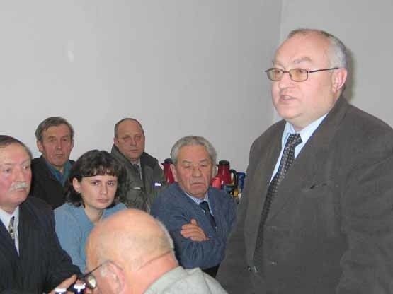 Mocna 12-osobowa ekipa Uherzec przybyła na sesję budżetową w Olszanicy. Przyszli bronić swoich interesów.