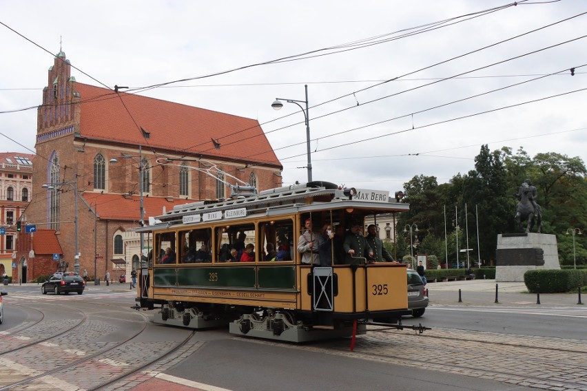 Renowacja zabytkowego tramwaju Maximum #325 „Max Berg”