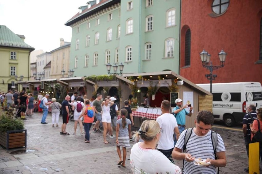 Kraków. Ruszył XX Festiwal Pierogów na Małym Rynku